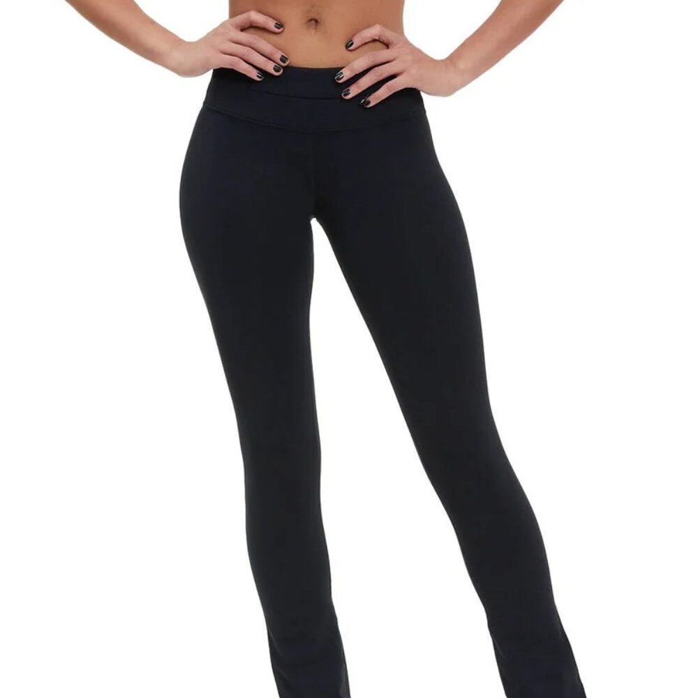 Nancy Rose Performance Teaser Pant - Medium Rise Short Inseam 2 - Picture 4 of 16